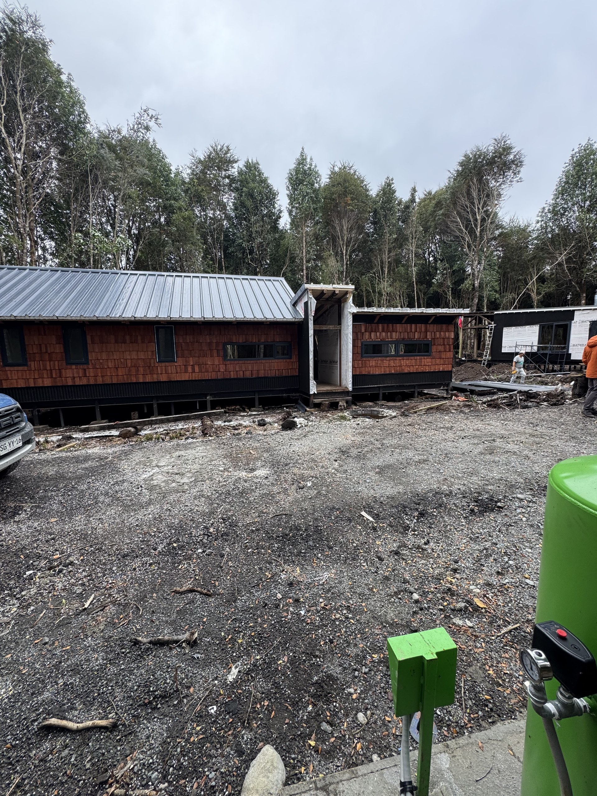 Terreno en bosque denso — preparación y estrategia de implantación